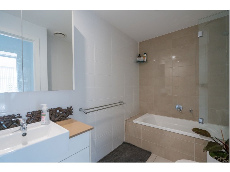 202/22 Nathan Avenue, Ashgrove QLD 4060