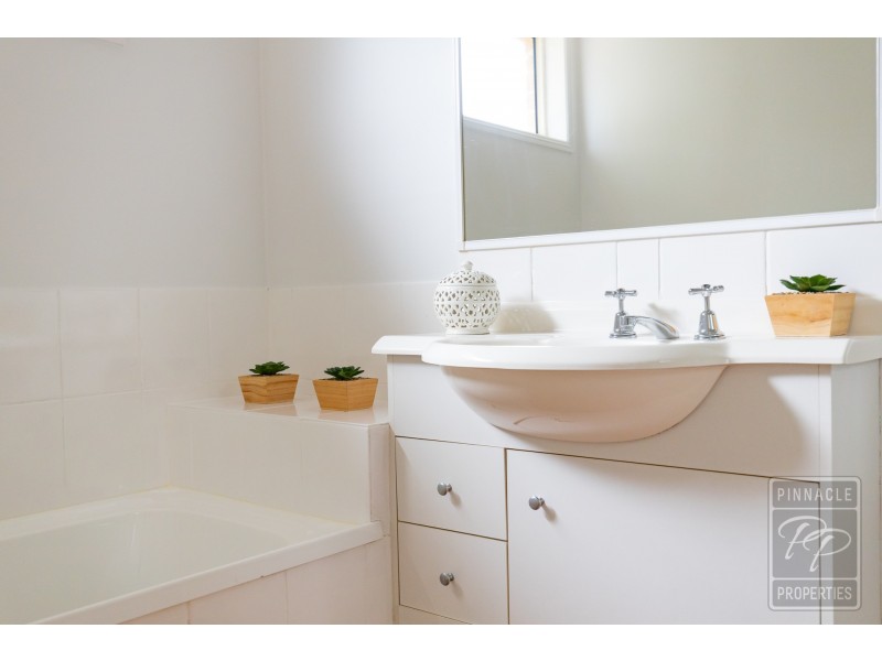 4 Calrossy Street, Boondall QLD 4034