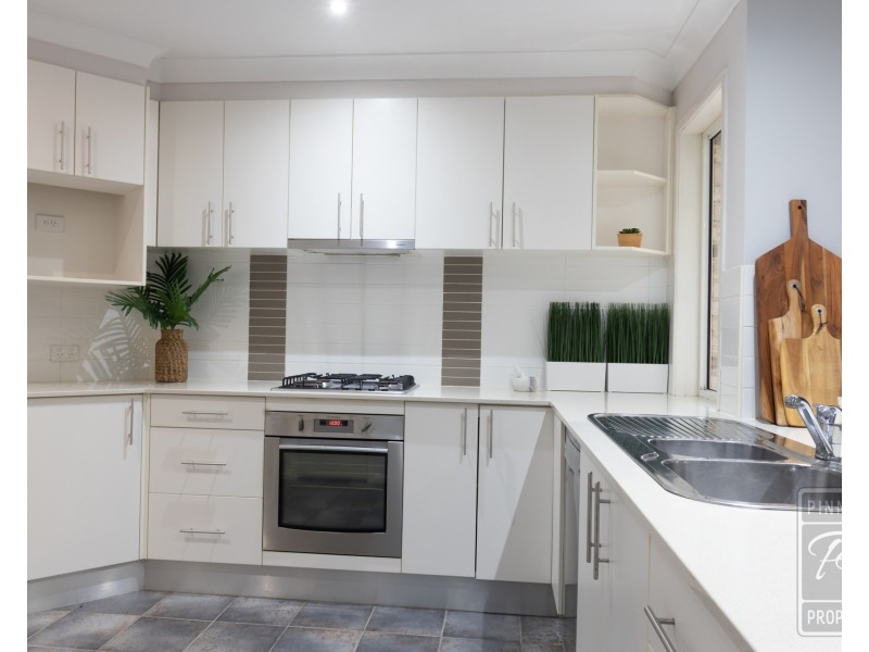 8 Pistachio Court, Camira QLD 4300