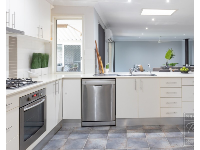 8 Pistachio Court, Camira QLD 4300