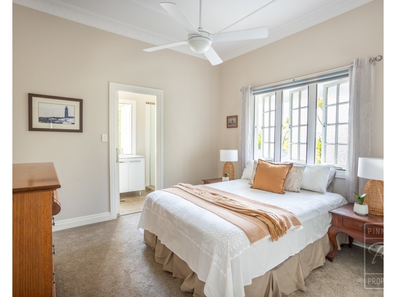 65 Gladstone Street, Indooroopilly QLD 4068