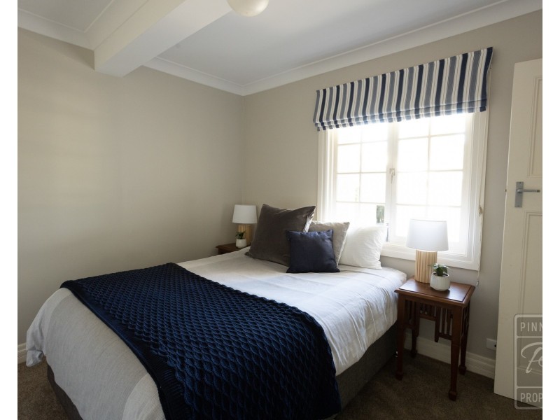 65 Gladstone Street, Indooroopilly QLD 4068