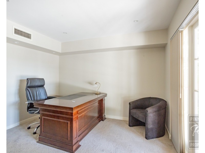 65 Gladstone Street, Indooroopilly QLD 4068