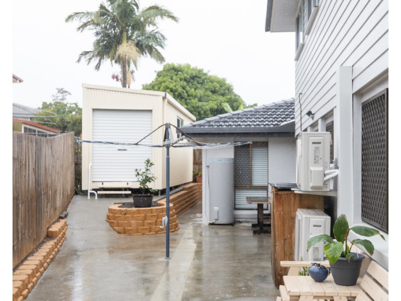 4 Compass Close, Jamboree Heights QLD 4074