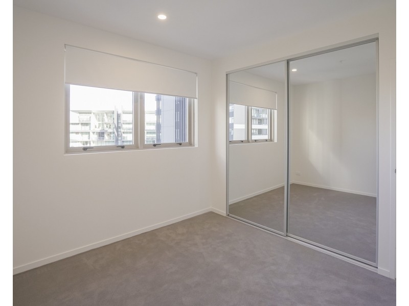 1704/17 Longland Street, Newstead QLD 4006