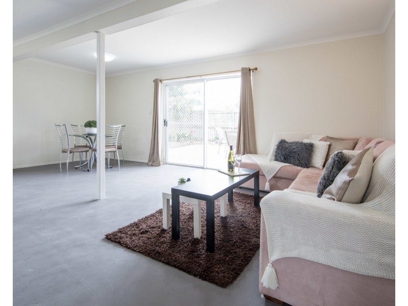 2/3 Warner Street, Raceview QLD 4305