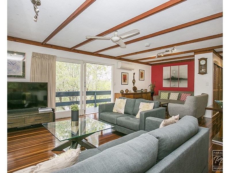 9 Apera Court, Kenmore QLD 4069