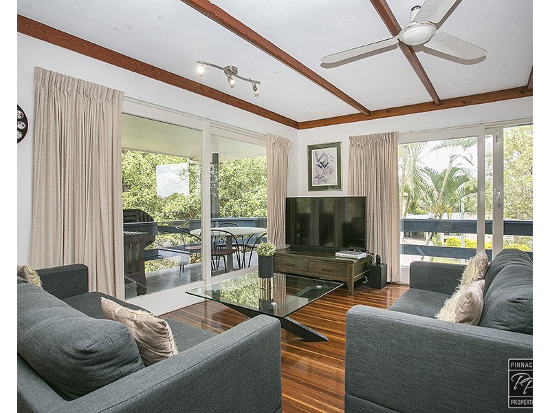 9 Apera Court, Kenmore QLD 4069