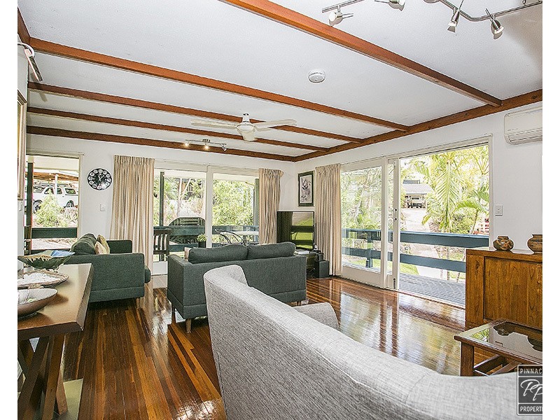 9 Apera Court, Kenmore QLD 4069