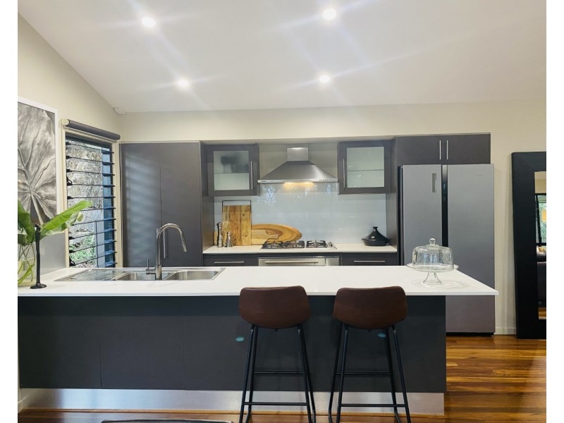 742 Haven Road, Upper Brookfield QLD 4069
