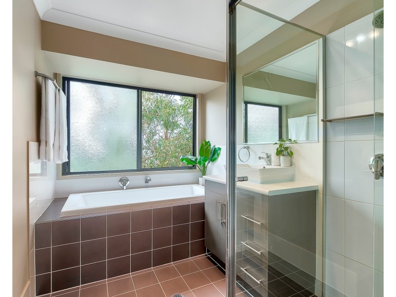 742 Haven Road, Upper Brookfield QLD 4069