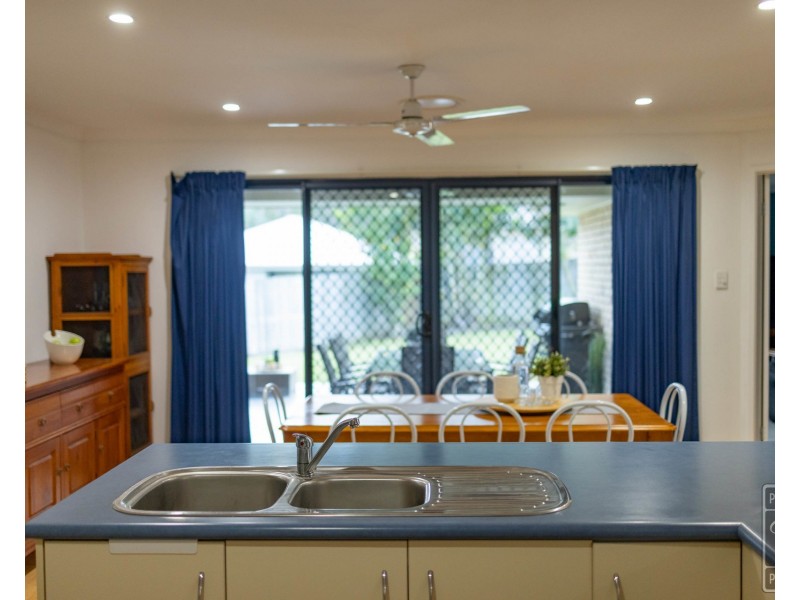 27 McKerrow Crescent, Goodna QLD 4300