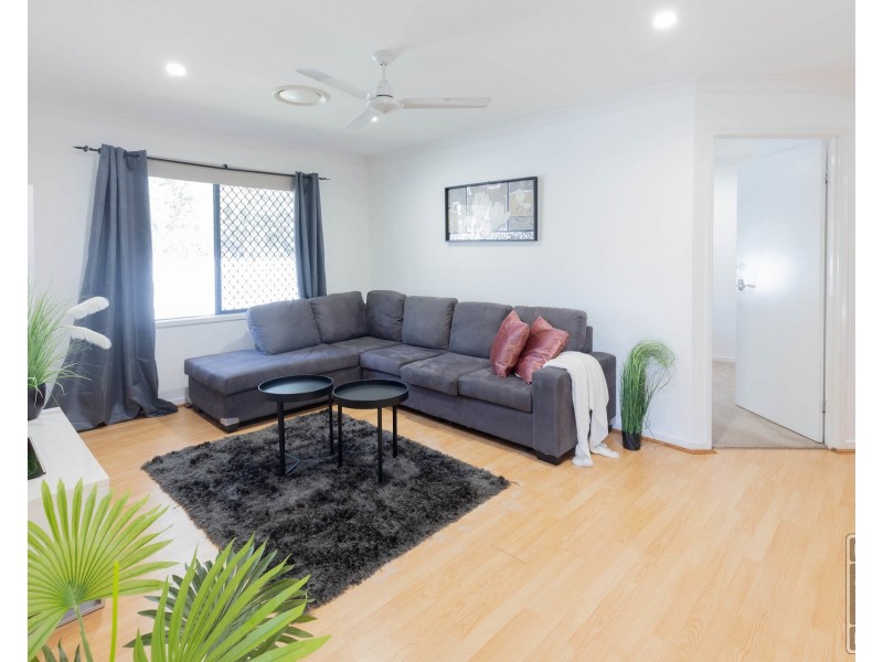 27 McKerrow Crescent, Goodna QLD 4300
