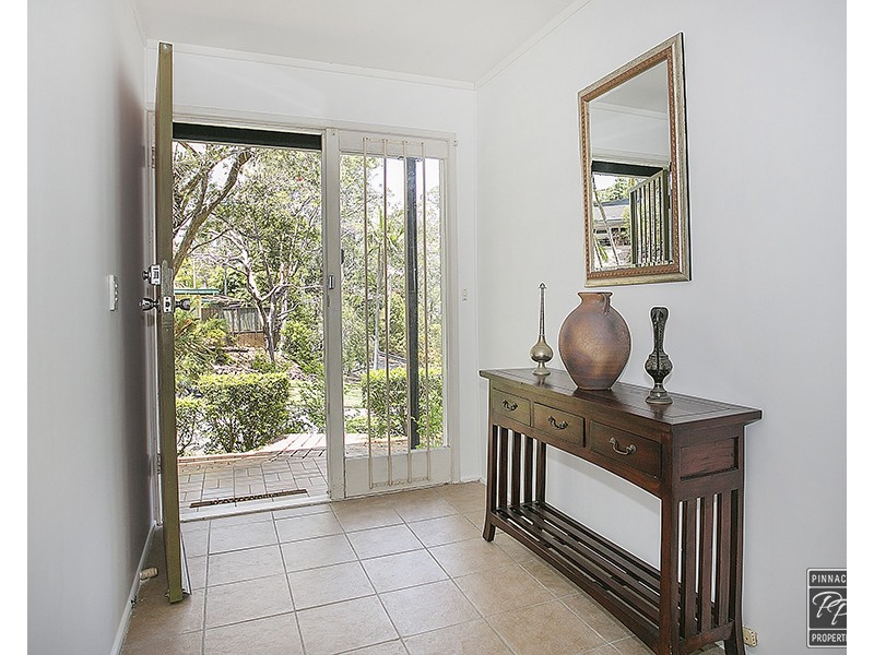9 Apera Court, Kenmore QLD 4069