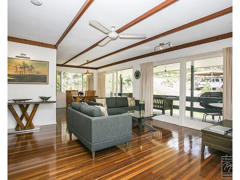 9 Apera Court, Kenmore QLD 4069
