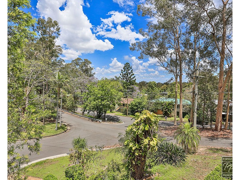 9 Apera Court, Kenmore QLD 4069