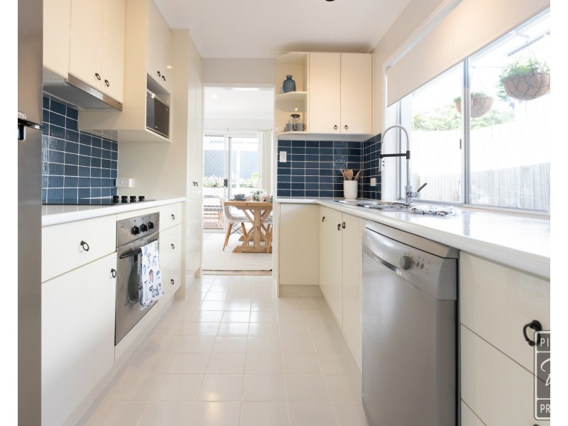 2 Bejimba Street, Kenmore QLD 4069