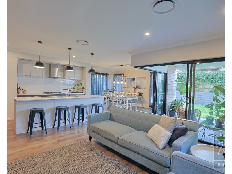 33 Centurion Circuit, Warner QLD 4500