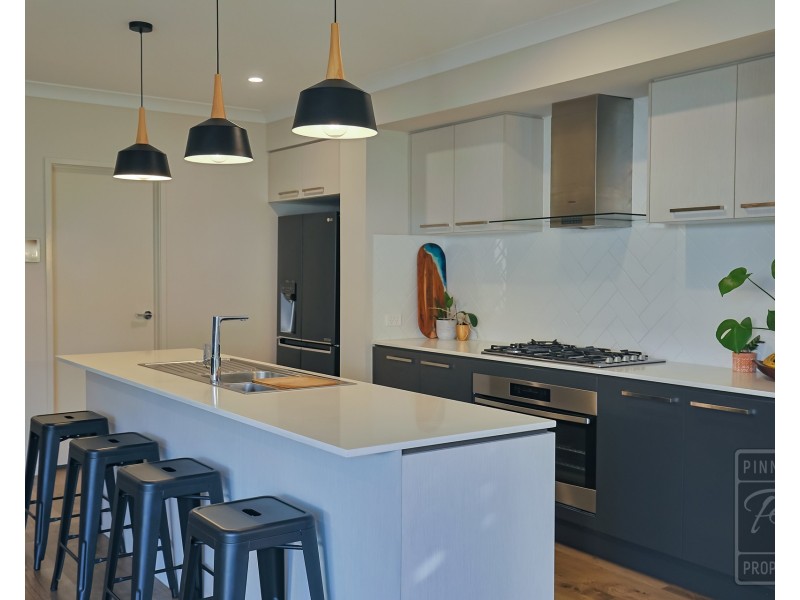 33 Centurion Circuit, Warner QLD 4500
