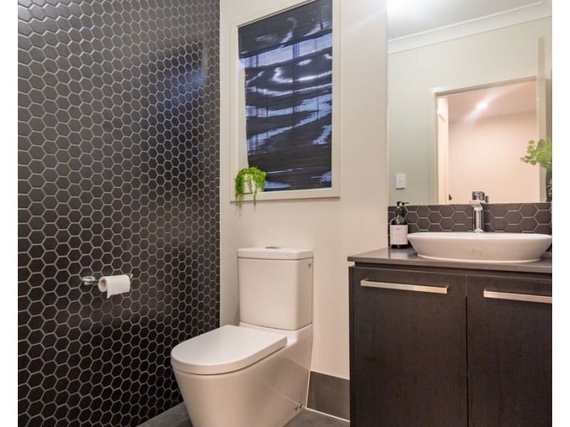 33 Centurion Circuit, Warner QLD 4500
