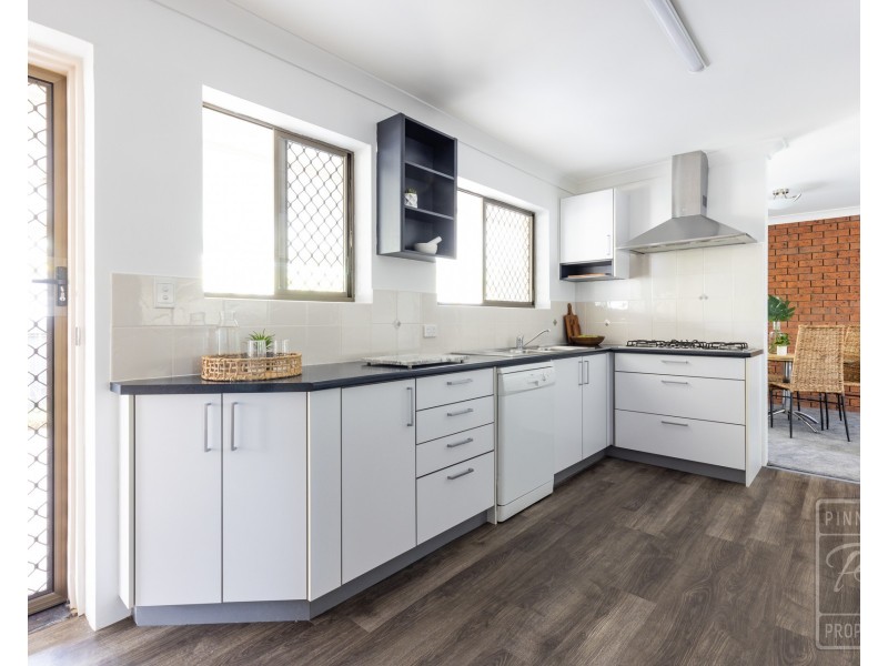 1 Carroo Court, Albany Creek QLD 4035