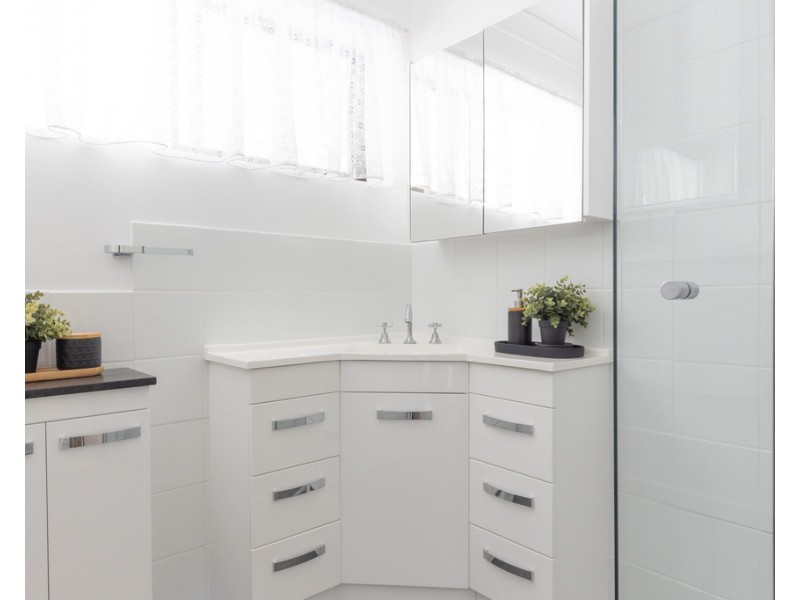 1 Carroo Court, Albany Creek QLD 4035