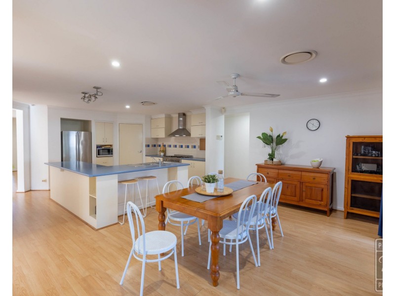27 McKerrow Crescent, Goodna QLD 4300