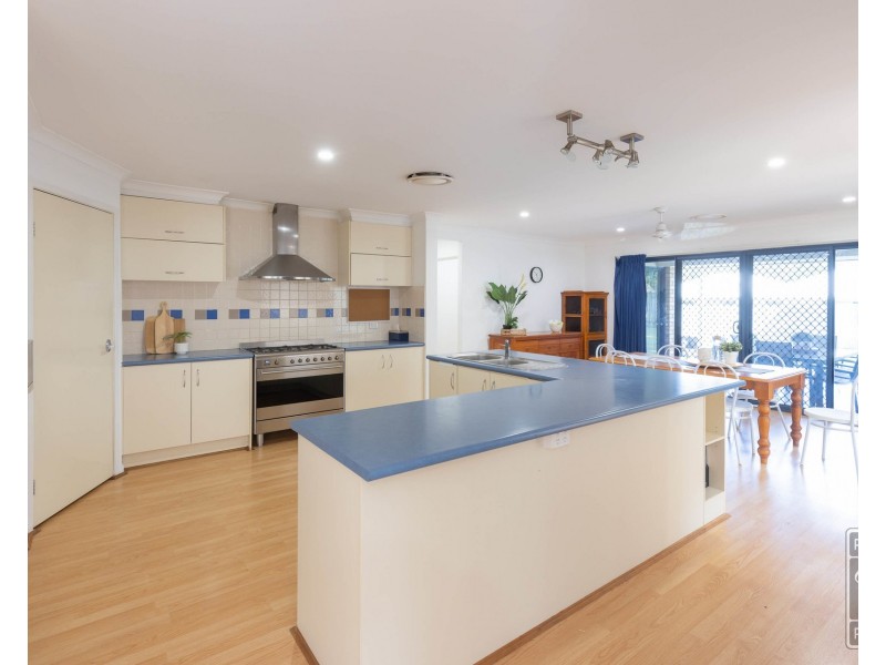 27 McKerrow Crescent, Goodna QLD 4300