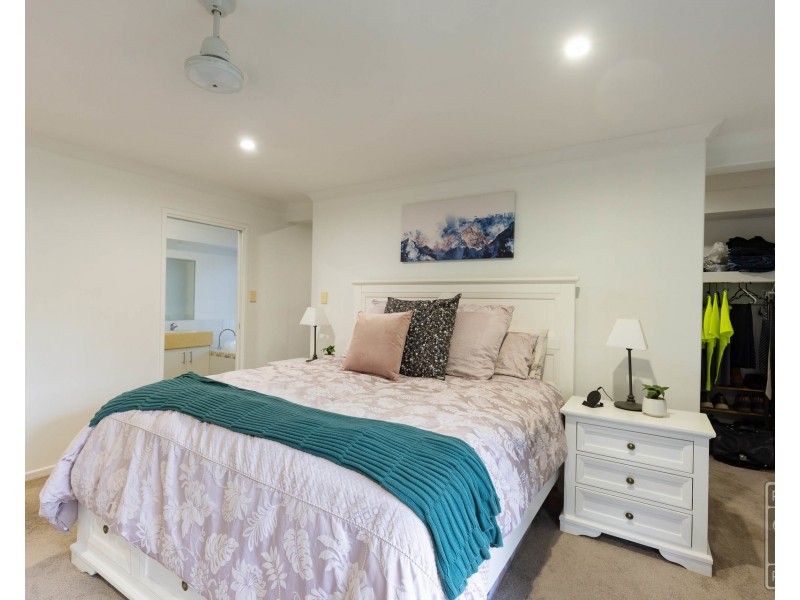 27 McKerrow Crescent, Goodna QLD 4300