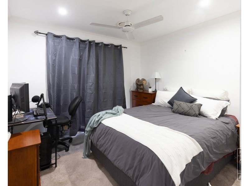 27 McKerrow Crescent, Goodna QLD 4300