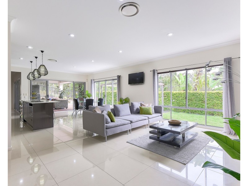 11 Jillaine Street, Everton Hills QLD 4053