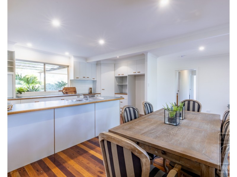 83 Weekes Road, Moggill QLD 4070