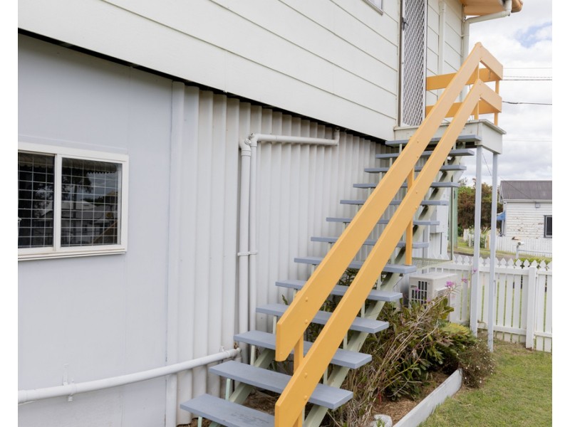 31 Dudleigh Street, North Booval QLD 4304