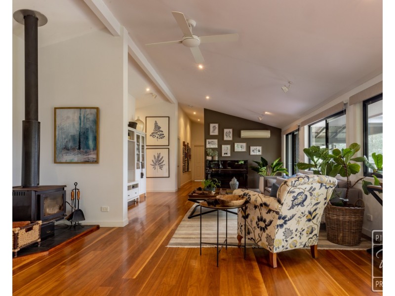 2427 Moggill Road, Pinjarra Hills QLD 4069