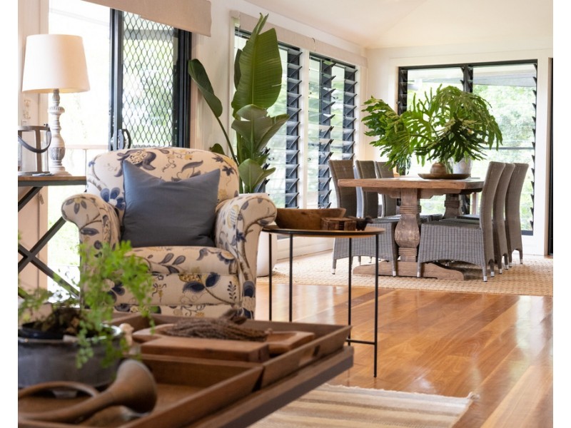 2427 Moggill Road, Pinjarra Hills QLD 4069