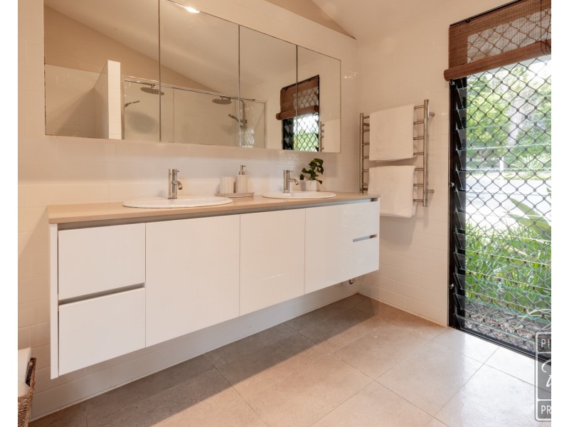 2427 Moggill Road, Pinjarra Hills QLD 4069