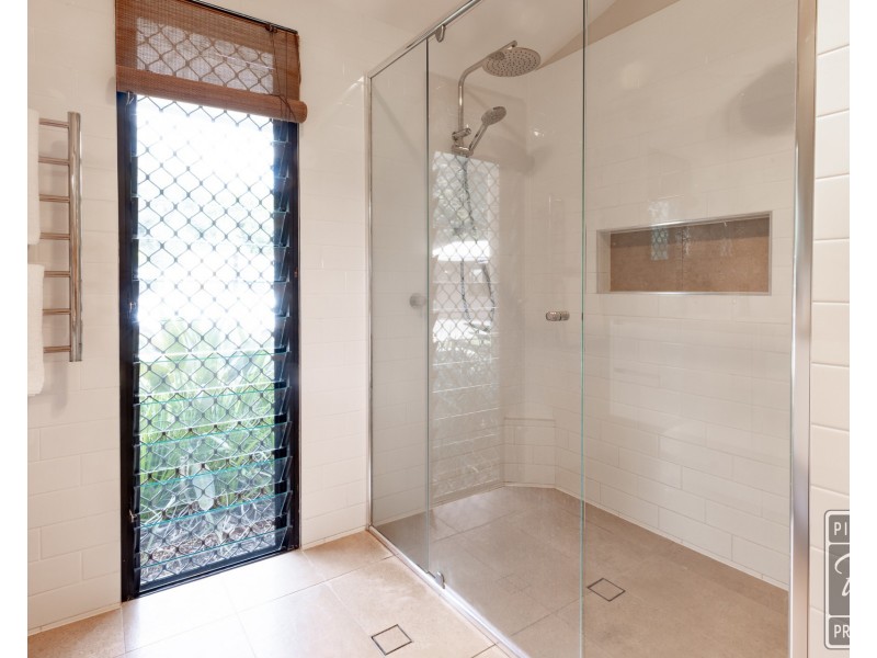 2427 Moggill Road, Pinjarra Hills QLD 4069