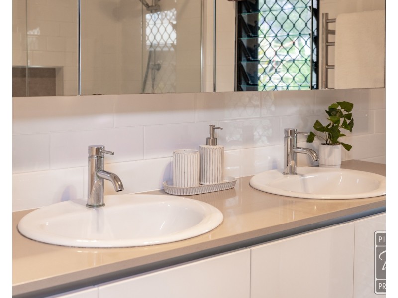 2427 Moggill Road, Pinjarra Hills QLD 4069