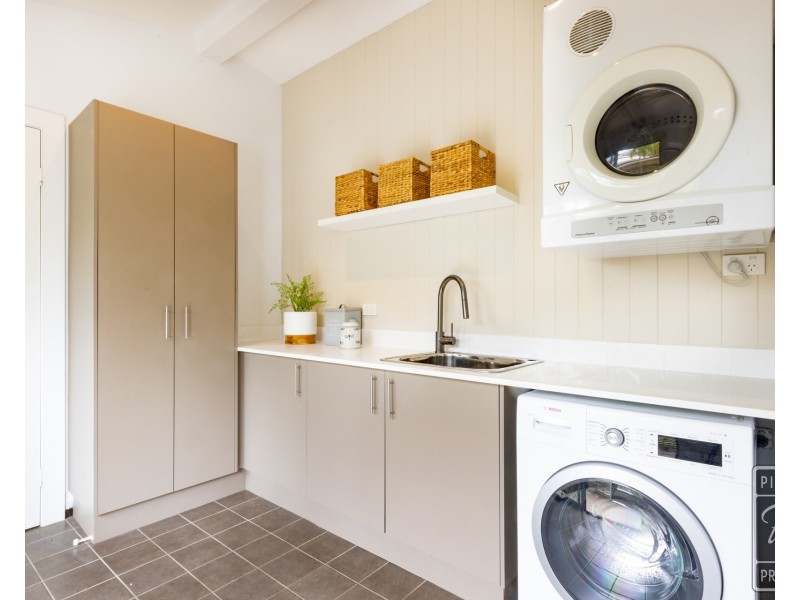 2427 Moggill Road, Pinjarra Hills QLD 4069