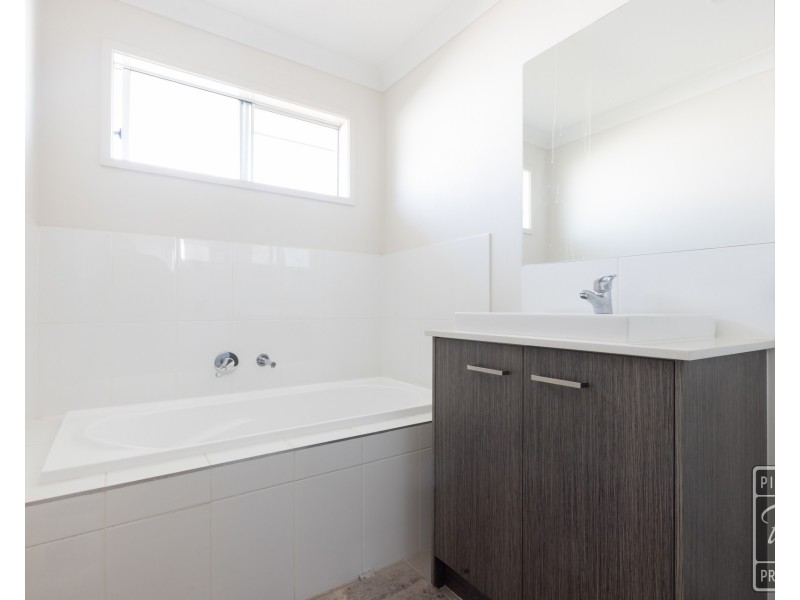 67 Canopus Street, Bridgeman Downs QLD 4035