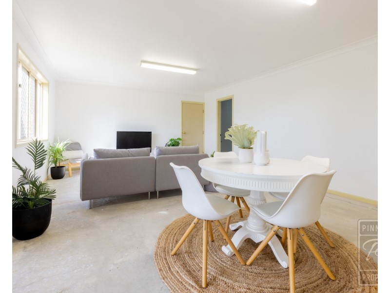 10 Palmer Close, Brookfield QLD 4069