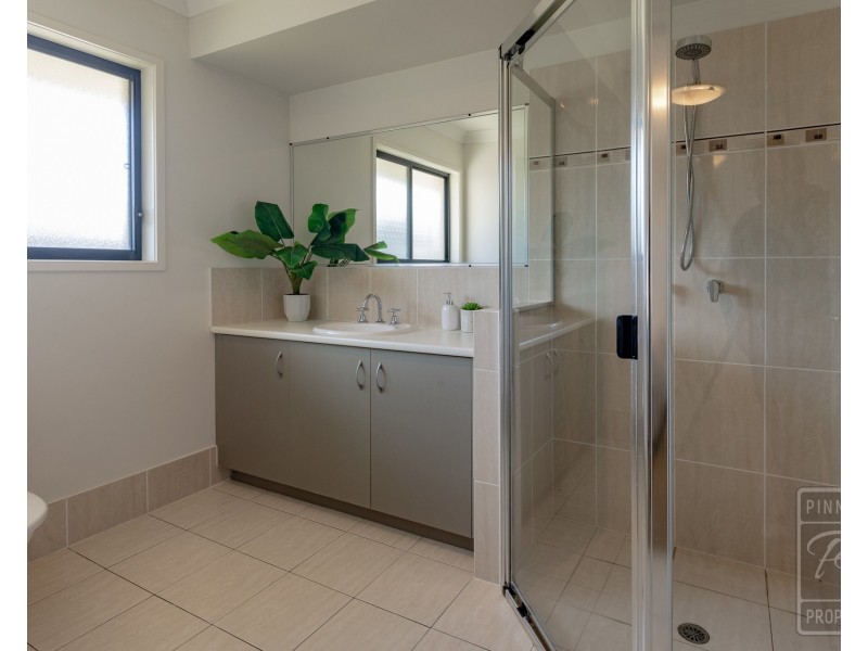 2 Gumnut Close, Lota QLD 4179