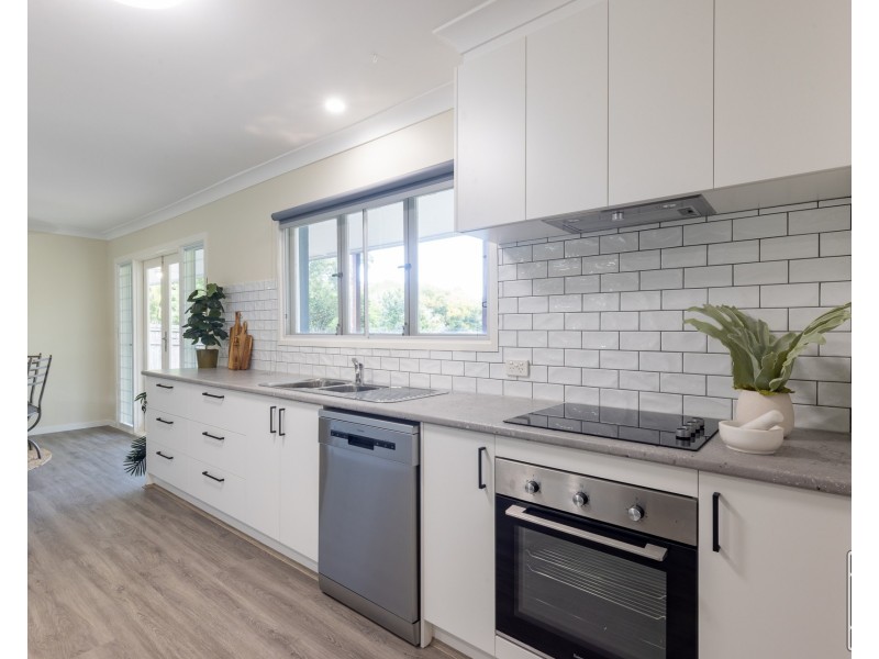 6 Fortrose Street, Kenmore QLD 4069