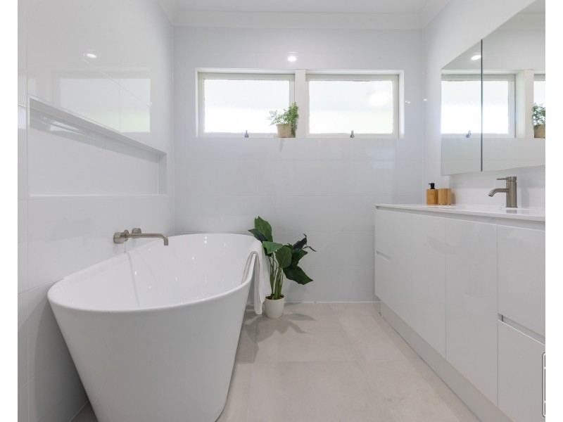 6 Fortrose Street, Kenmore QLD 4069