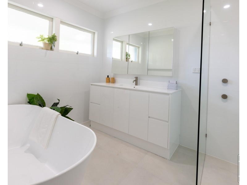 6 Fortrose Street, Kenmore QLD 4069