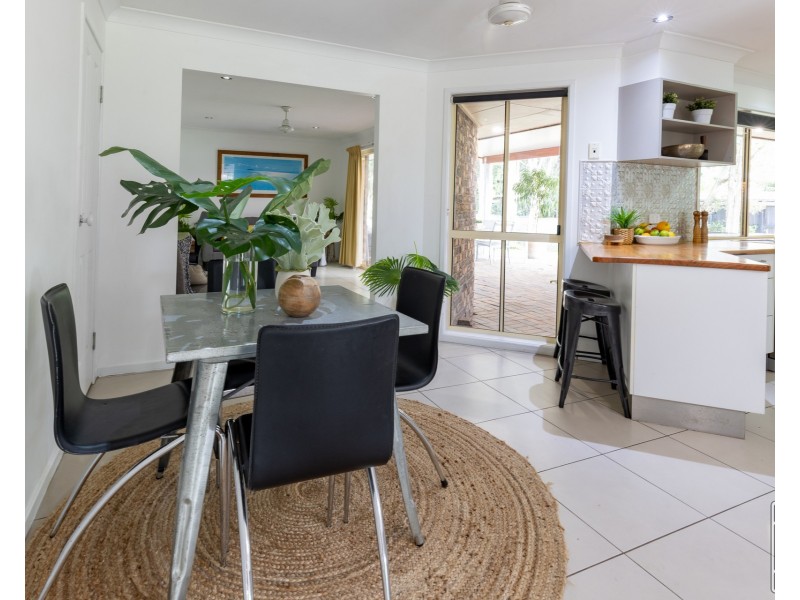 99 Weekes Road, Moggill QLD 4070