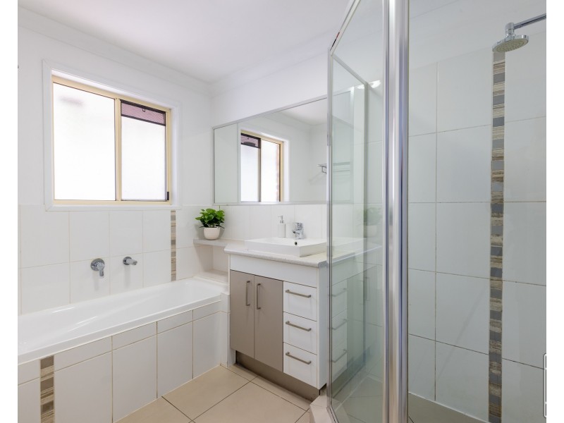 99 Weekes Road, Moggill QLD 4070