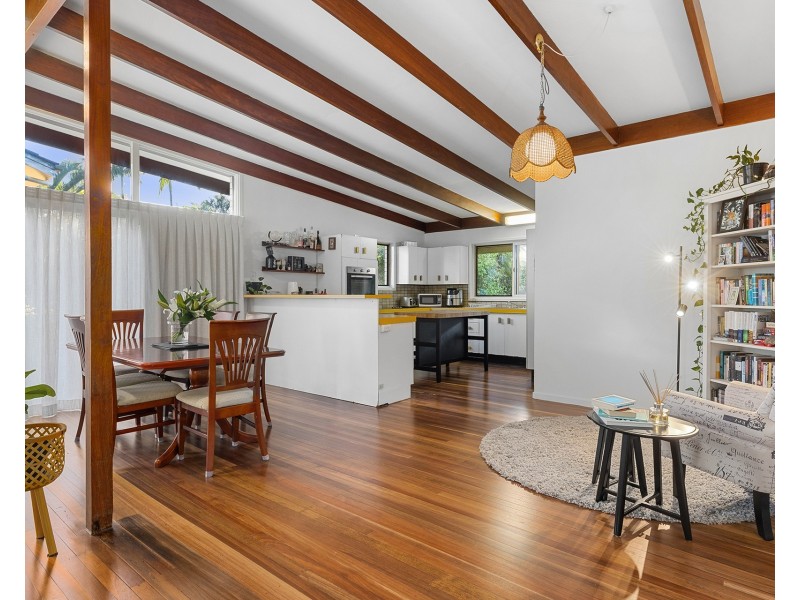 16 Aronia Street, Kenmore QLD 4069
