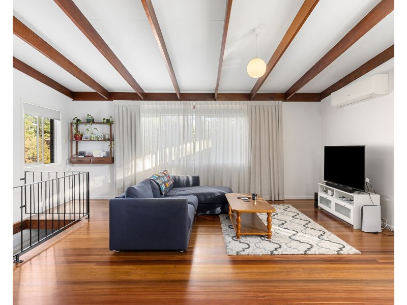 16 Aronia Street, Kenmore QLD 4069
