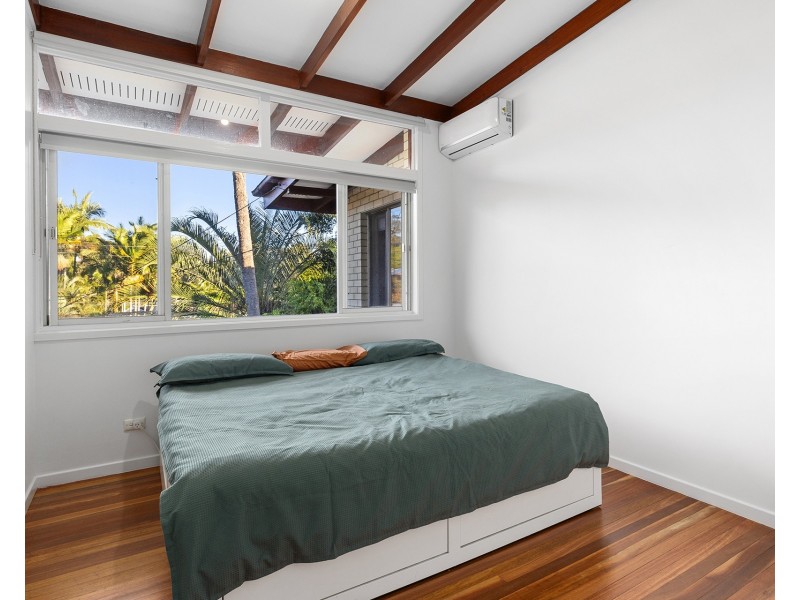 16 Aronia Street, Kenmore QLD 4069